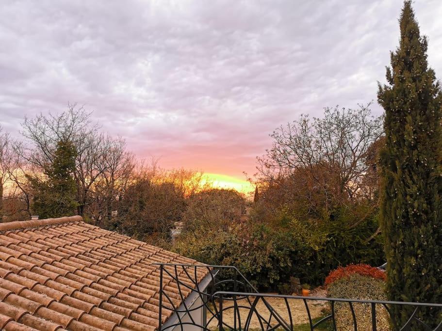Entre Ventoux Et Luberon, Appartement Dans Maison. Malemort-du-Comtat Eksteriør billede