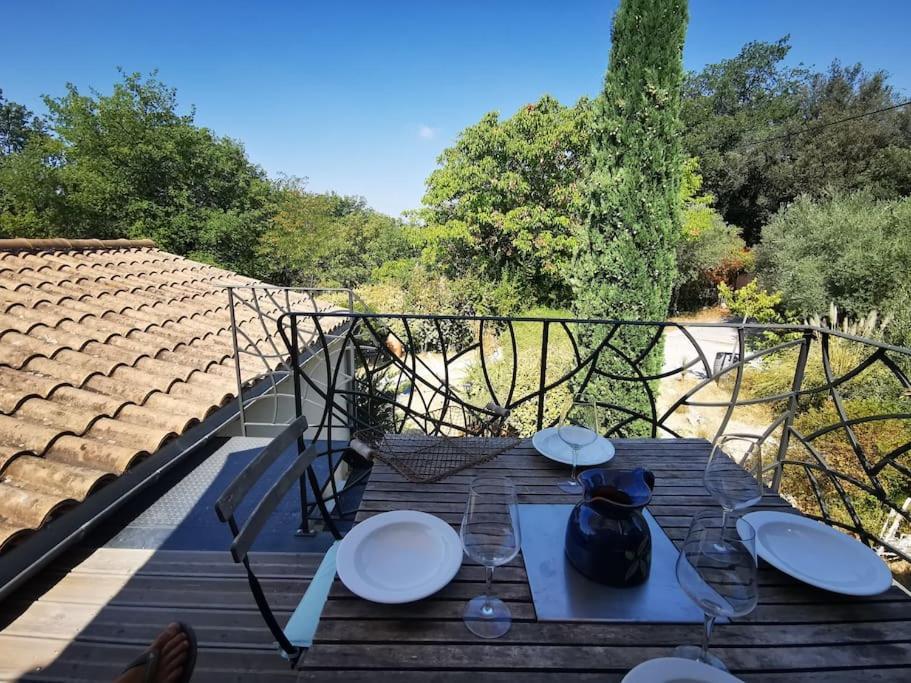 Entre Ventoux Et Luberon, Appartement Dans Maison. Malemort-du-Comtat Eksteriør billede