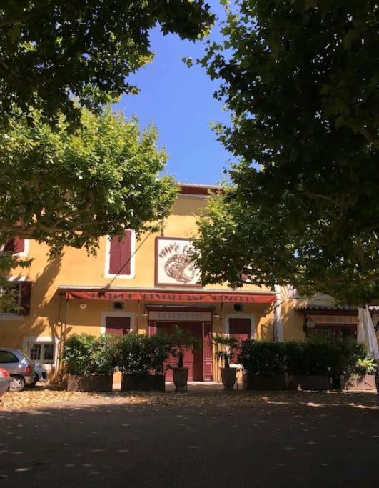 Entre Ventoux Et Luberon, Appartement Dans Maison. Malemort-du-Comtat Eksteriør billede