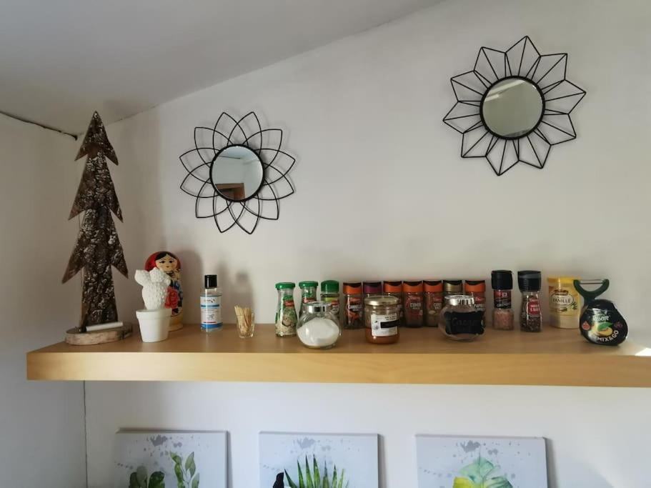 Entre Ventoux Et Luberon, Appartement Dans Maison. Malemort-du-Comtat Eksteriør billede