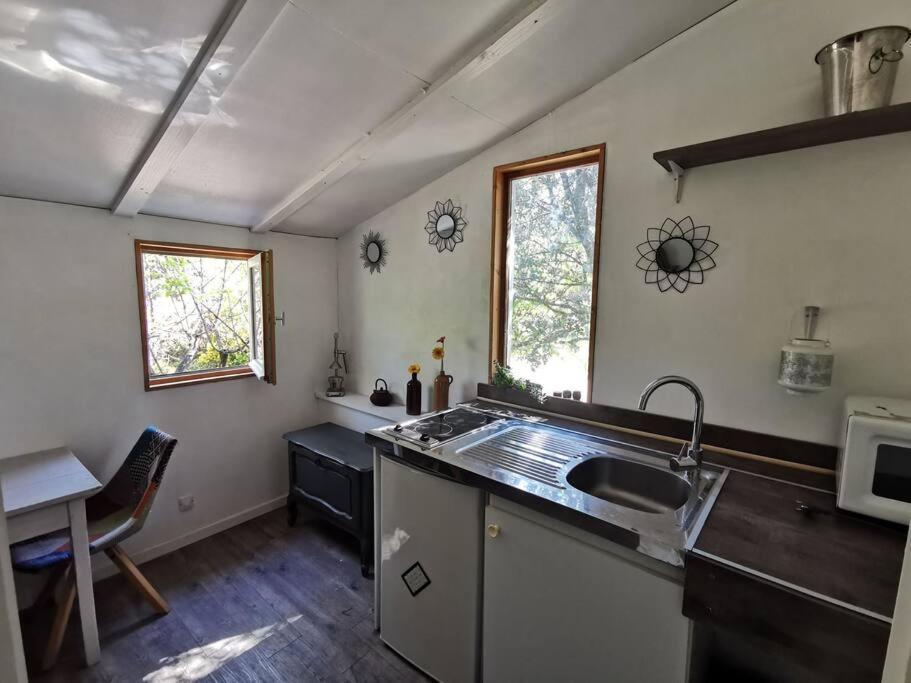 Entre Ventoux Et Luberon, Appartement Dans Maison. Malemort-du-Comtat Eksteriør billede