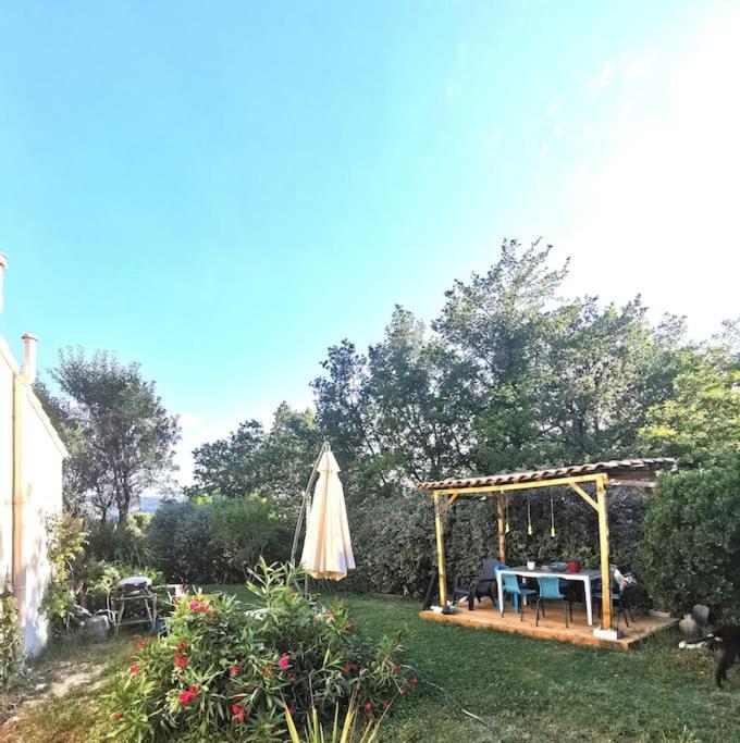 Entre Ventoux Et Luberon, Appartement Dans Maison. Malemort-du-Comtat Eksteriør billede